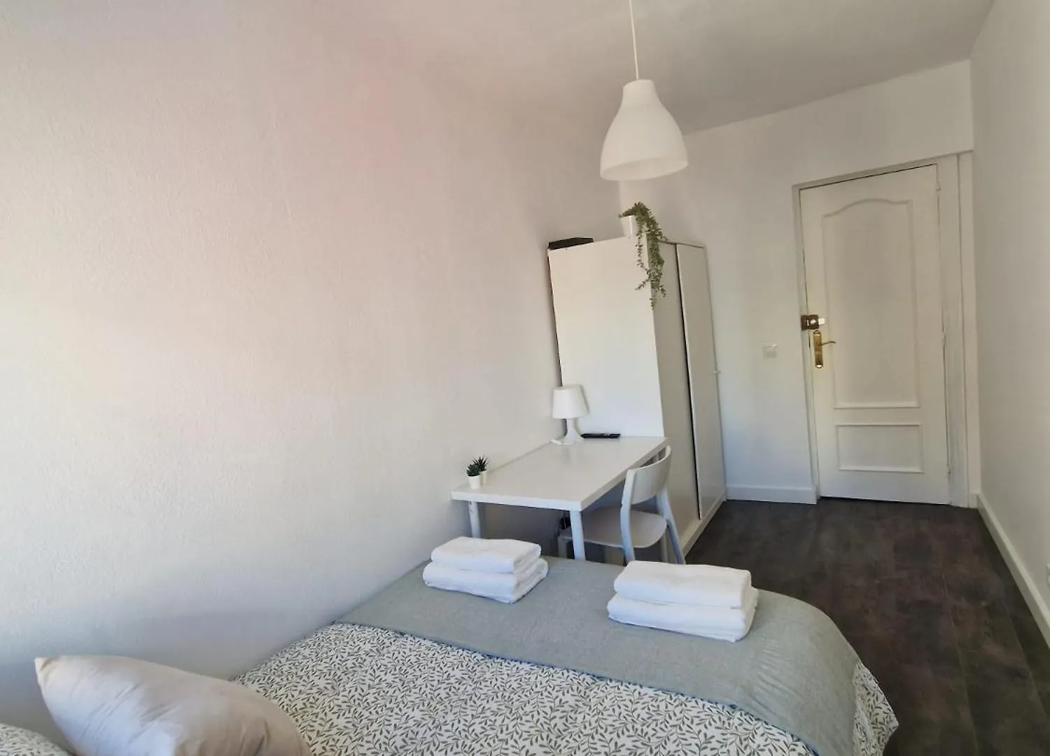 Habitacion Privada En Hospitalet L'Hospitalet de Llobregat Bed & Breakfast